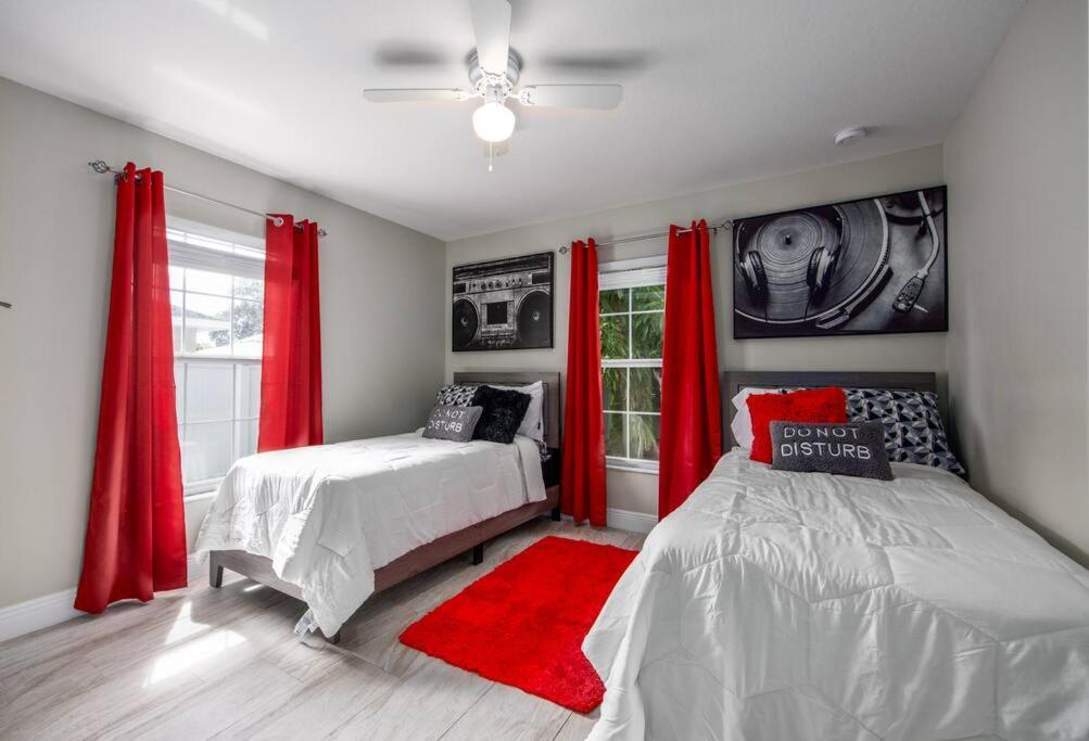 Modern Luxury Home Located In Tampa! エクステリア 写真
